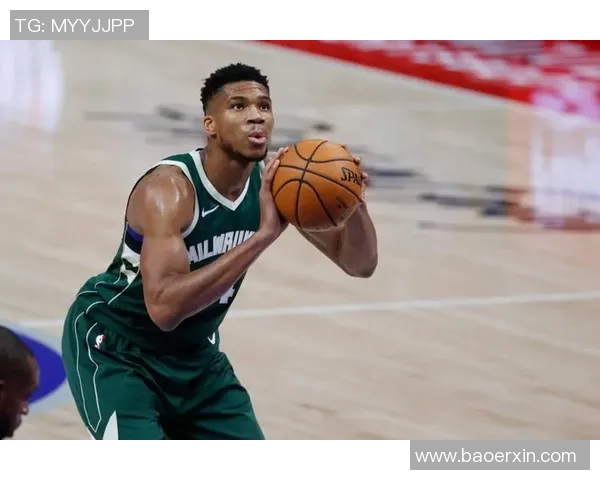 字母哥赛场动情瞬间回顾这一幕温暖全场引发无数球迷泪目