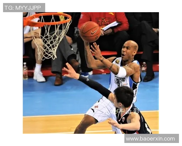 以镜头回顾西亚卡姆感人瞬间那一幕让球迷泪目动容