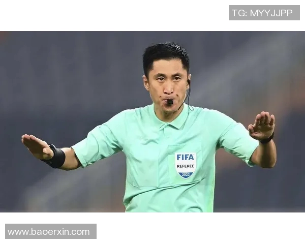 中国足球裁判首次执法欧战，国际足联高度评价